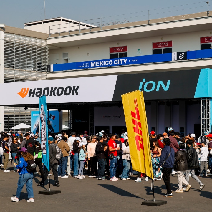 Attracting for Car manufacturers image