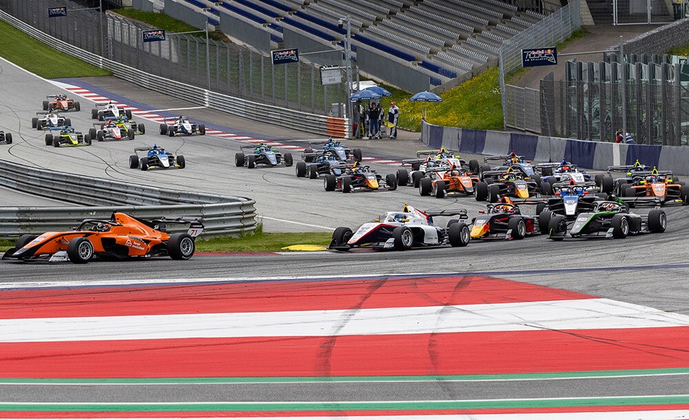 eurocup_3_at_the_red_bull_ring_colnaghi_and_gladysz_impress_with_hankook_at_season_opener