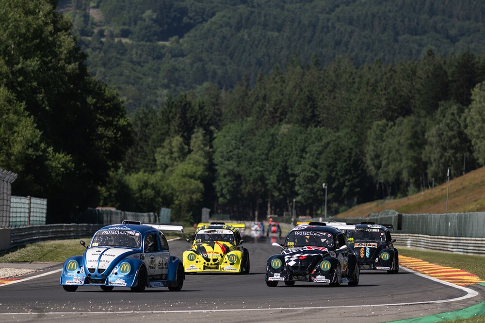 festival_of_motorsport_in_spa_no_limit_racing_celebrates_win_at_the_hankook_25_hours_fun_cup