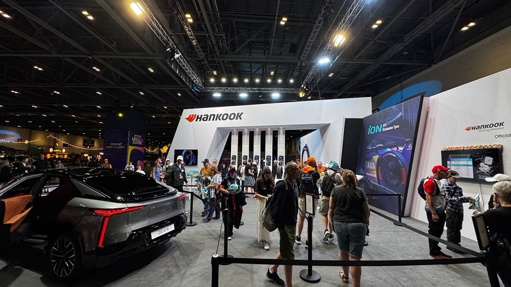 hankook_brand_booth_in_the_formula_e_fan_village