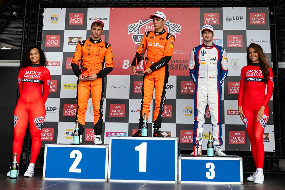 colnaghi_and_rinicella_make_it_an_italian_double_with_hankook_in_assen_in_eurocup_3