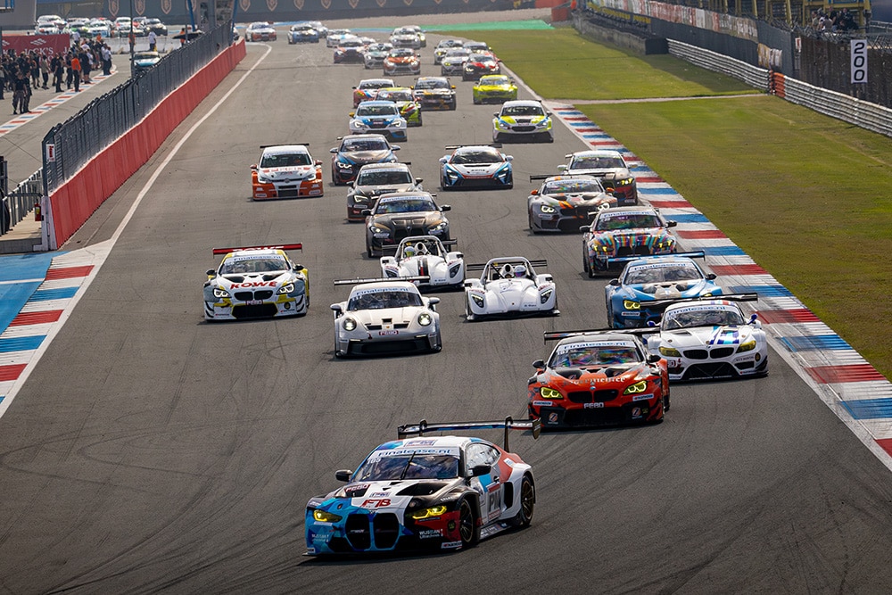 double_success_in_the_supercar_challenge_koebolt_and_jansen_impress_in_record_field_in_assen