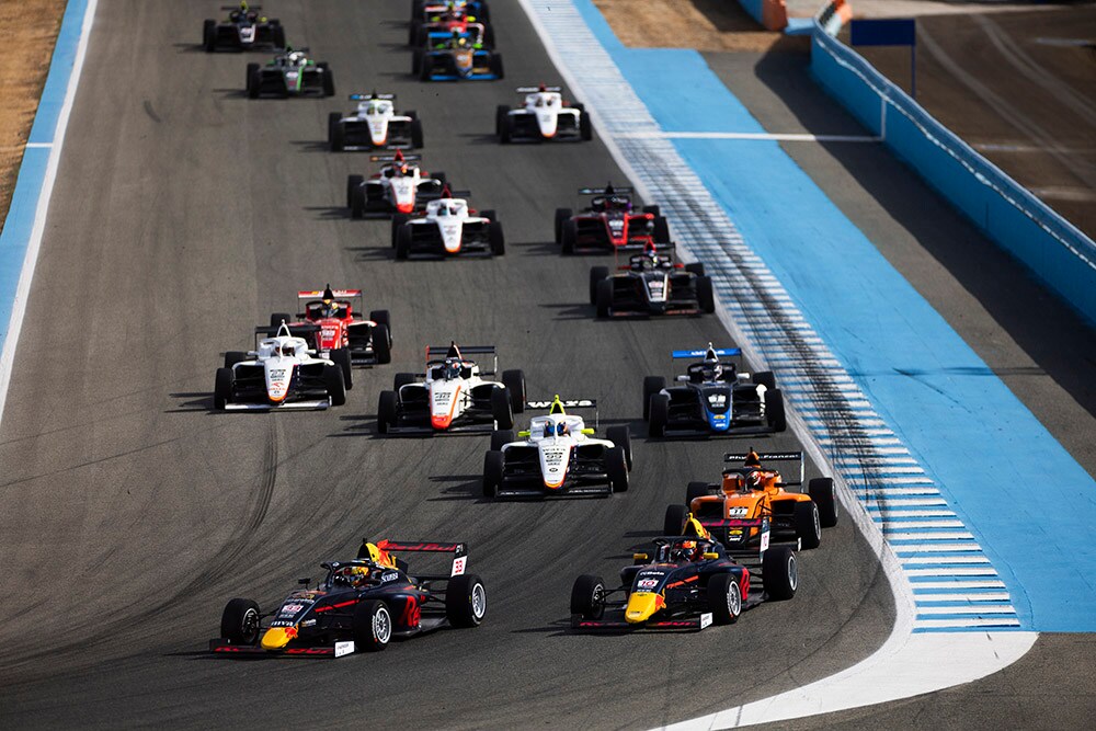 strauven_remains_on_course_for_the_formula_4_spain_title_in_jerez
