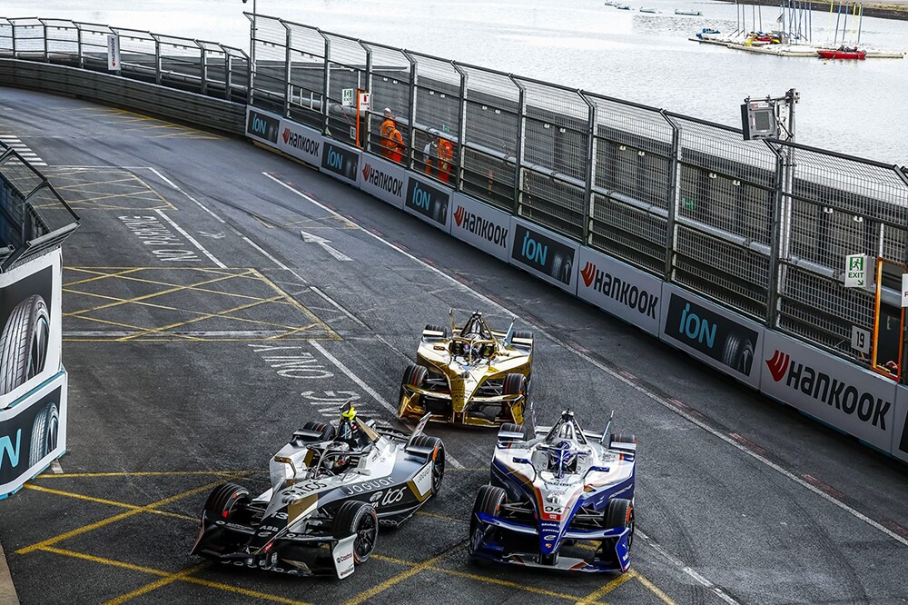 formula_e_s12_round_16_17_hankook_london_e-prix_race_photo_2