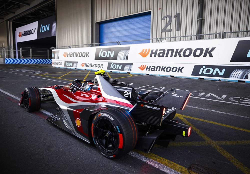 포뮬러_e_시즌_11_2025_런던_e-prix_경기_장면_2